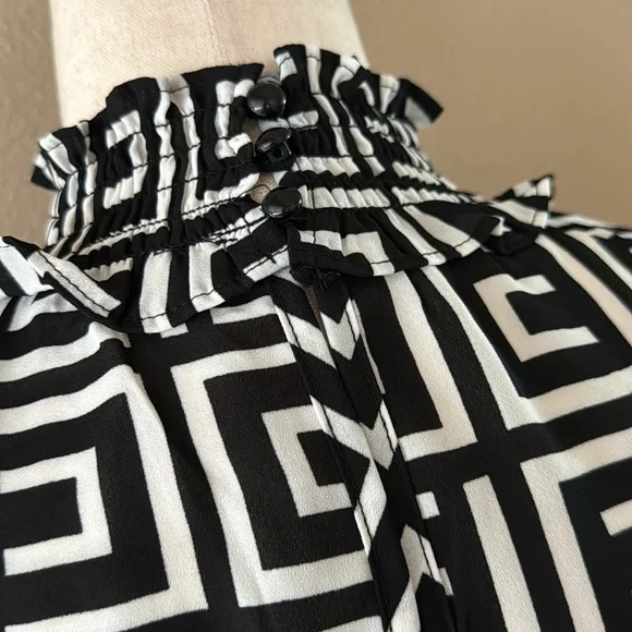 Geo black and white top with mock neck - Picture 6 of 9